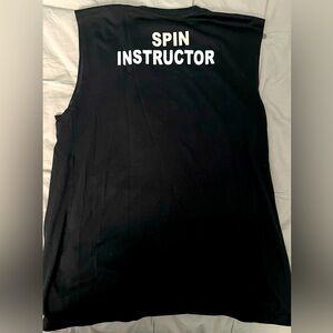 Men’s sleeveless workout shirt